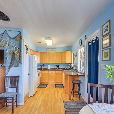 Waterfront Cedar Key Duplex Home Grill And Dock! Buitenkant foto