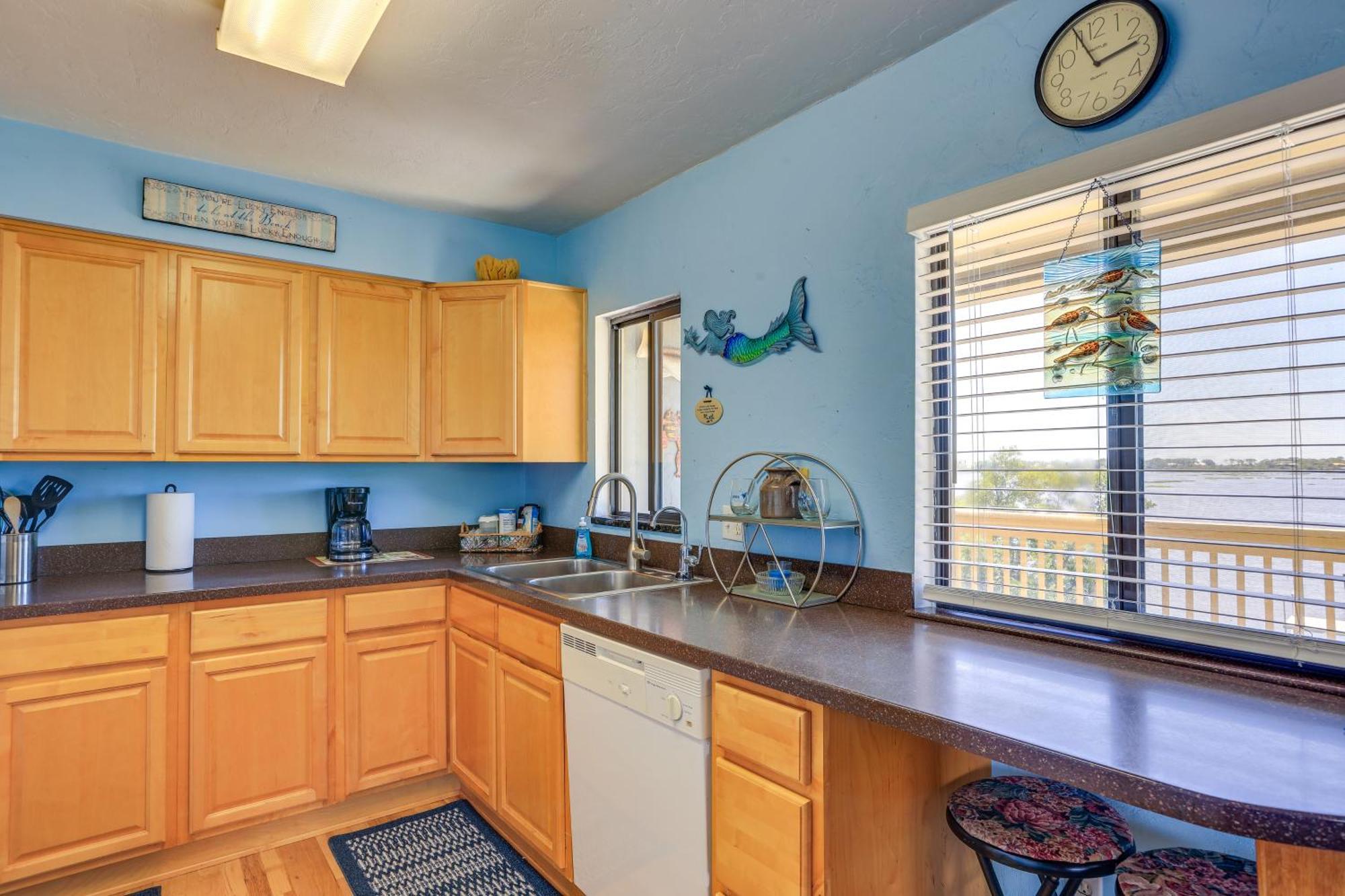 Waterfront Cedar Key Duplex Home Grill And Dock! Buitenkant foto