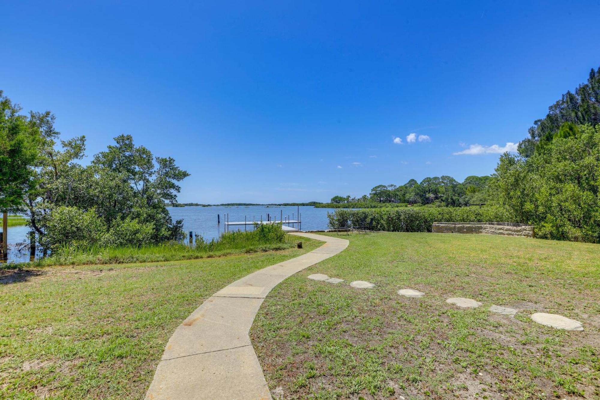 Waterfront Cedar Key Duplex Home Grill And Dock! Buitenkant foto