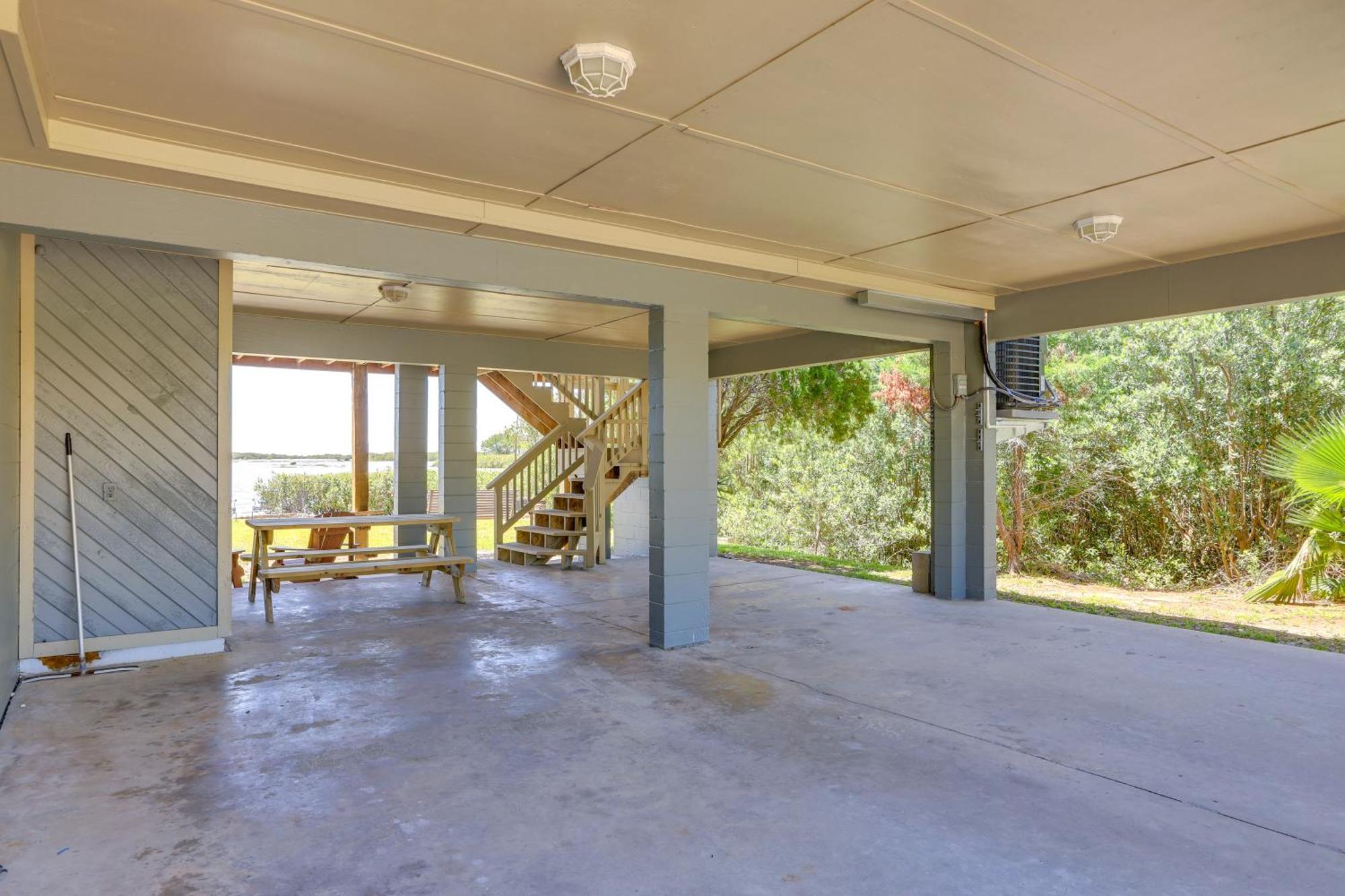 Waterfront Cedar Key Duplex Home Grill And Dock! Buitenkant foto