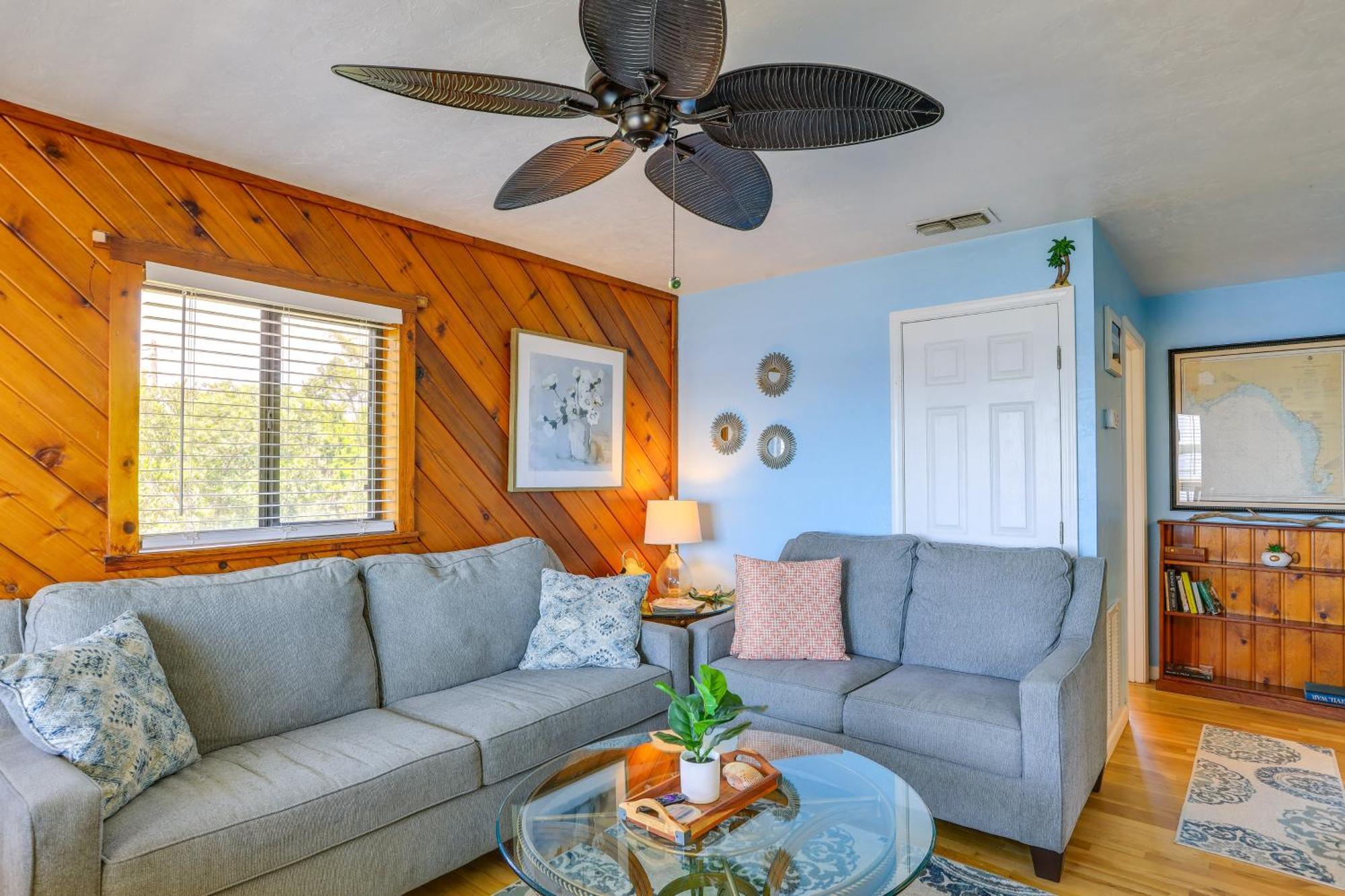 Waterfront Cedar Key Duplex Home Grill And Dock! Buitenkant foto